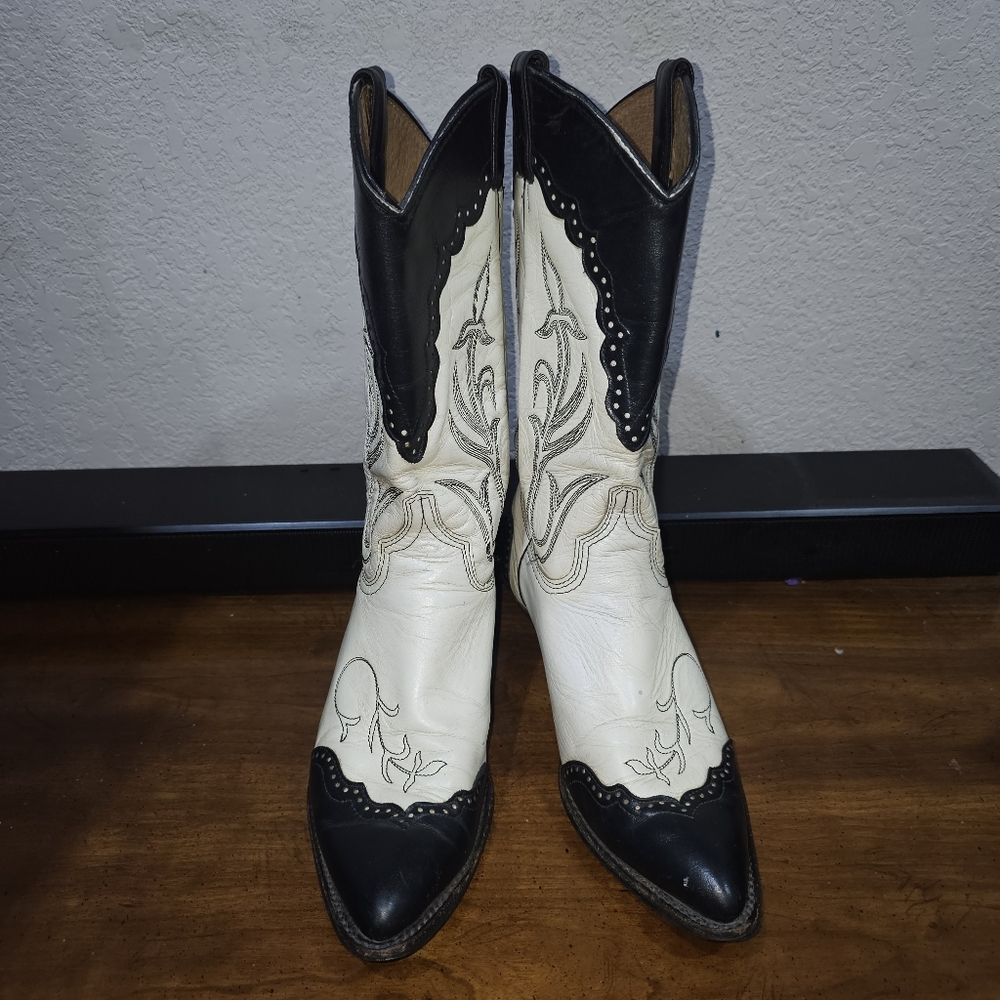 Vintage Black/White Cowboy Boots